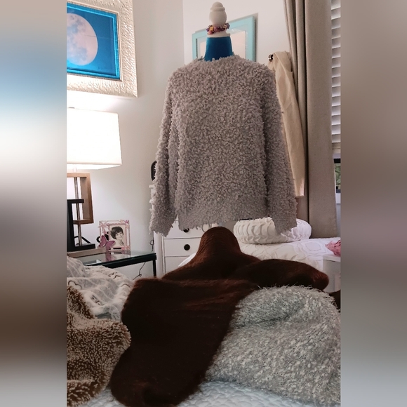 Pink Lily Gray Sherpa style Popcorn knit Sweater    ☺️Bundle and save - Picture 6 of 7